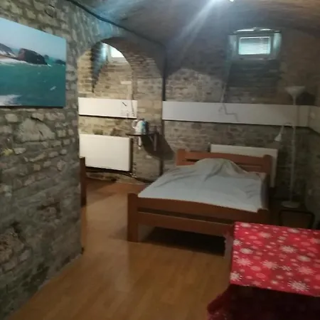 Apartment Old City Underground *